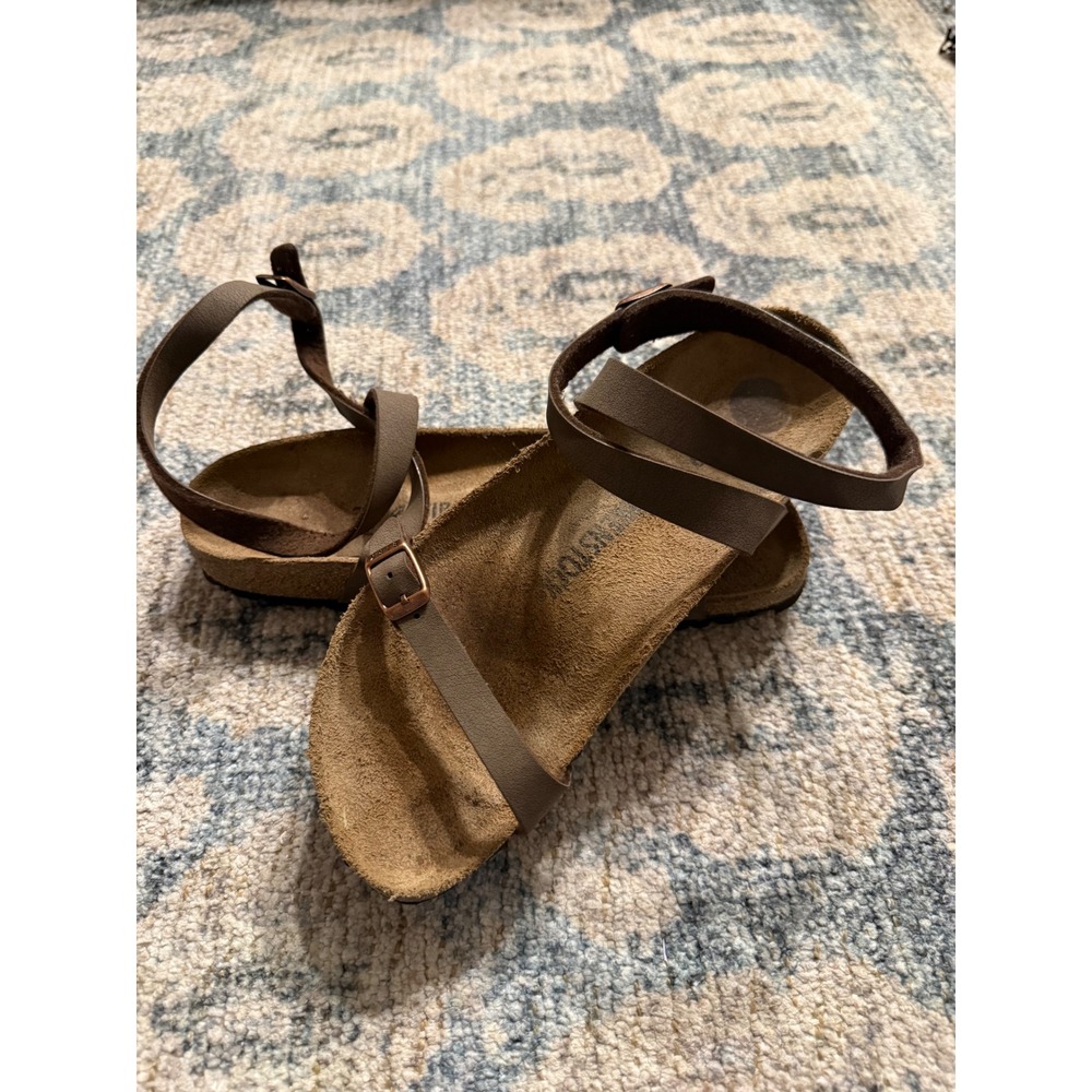 Birkenstock Daloa Sandals Womens size 39 Brown Excellent Condition Worn Once